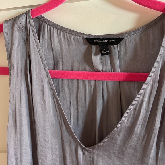 Banana Republic silk shell - Picture 2 of 3